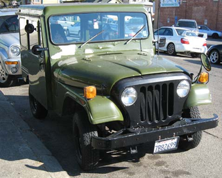Illustration for article titled 1983 Jeep DJ-5